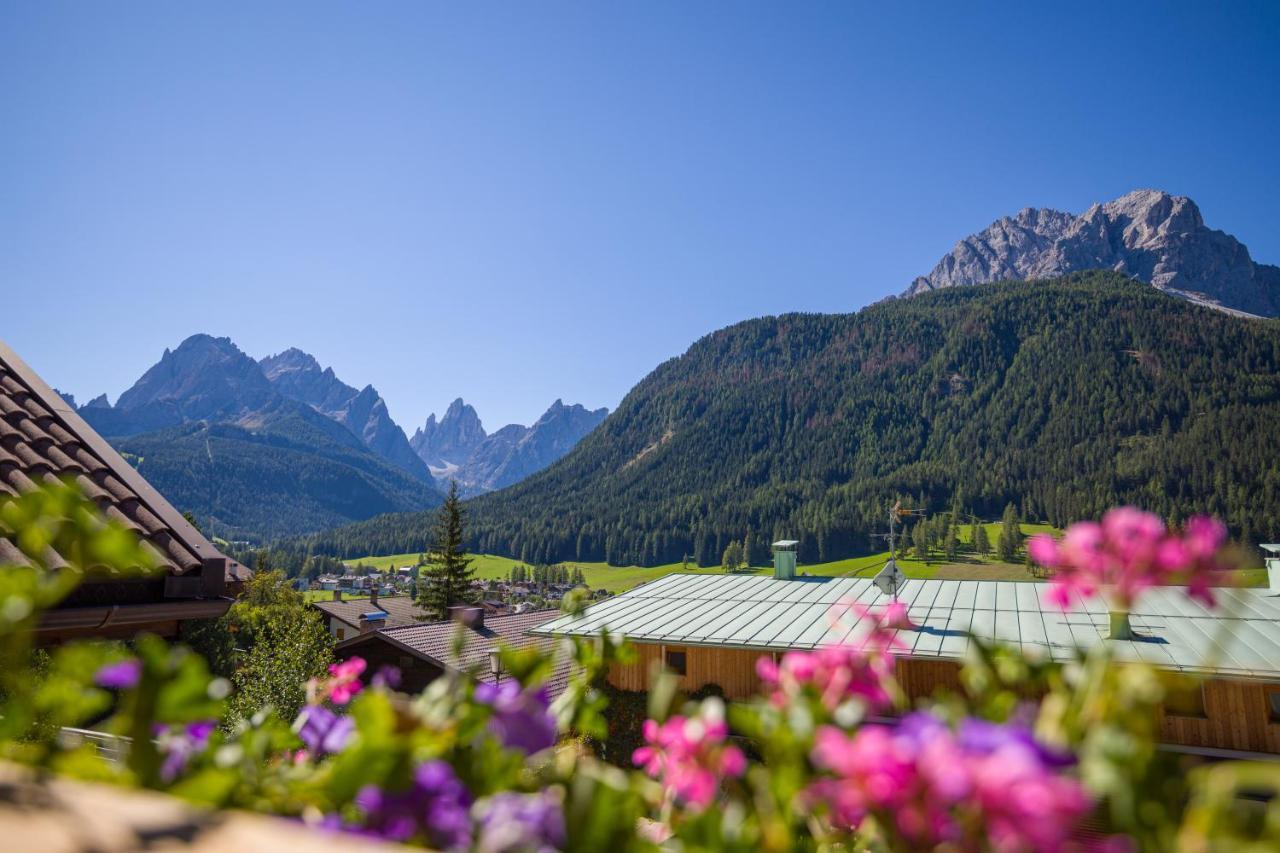 Appartamenti Sonnenuhr Sexten Exteriér fotografie